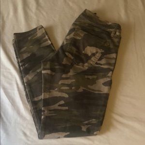 Express Camo Ankle Leggings